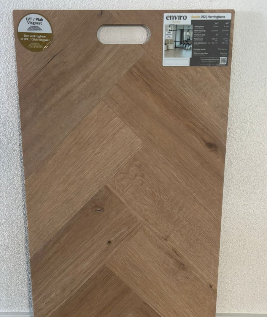 Rustic 012 visgraat vloer